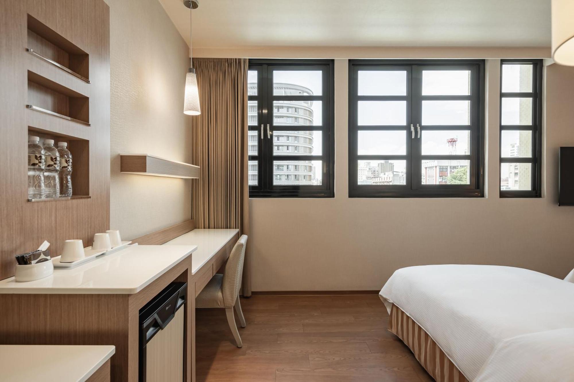 Kindness Hotel - Kaohsiung Main Station Cameră foto