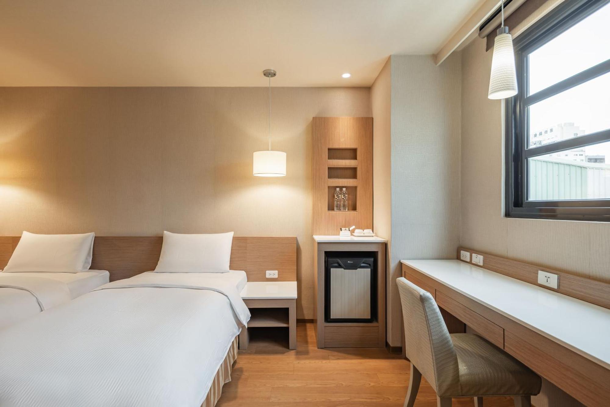 Kindness Hotel - Kaohsiung Main Station Cameră foto